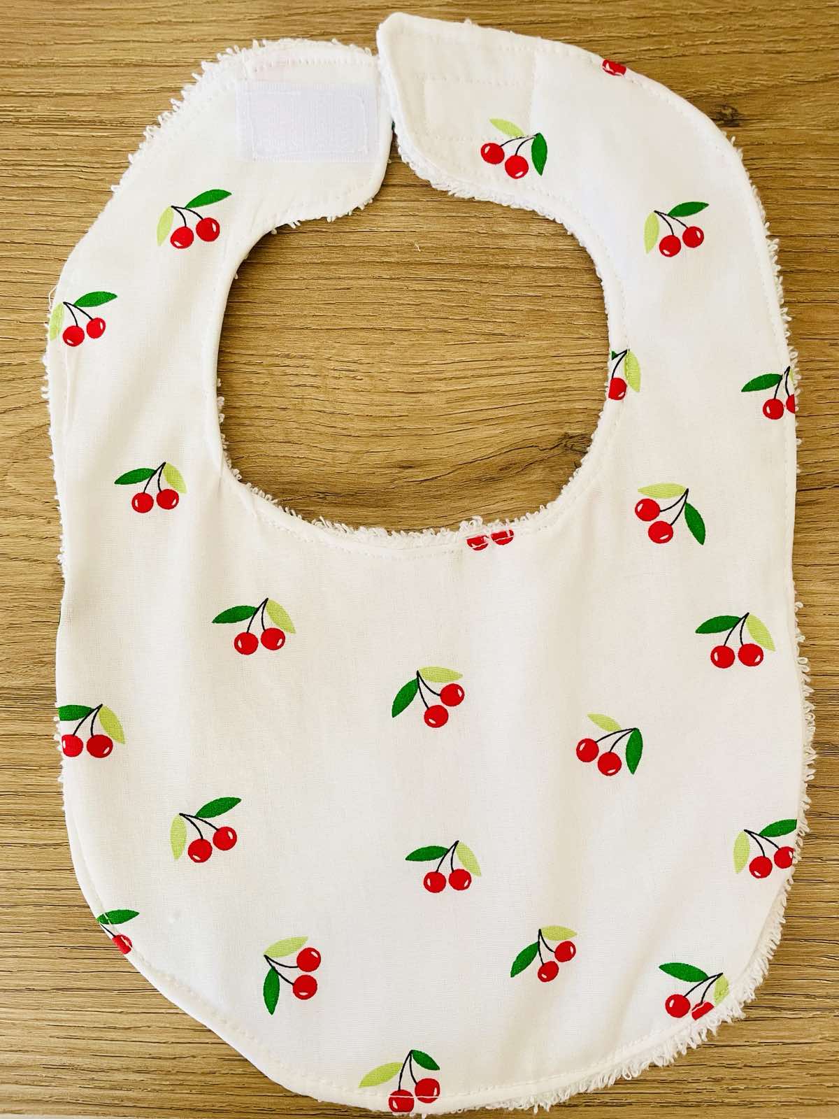 Σαλιάρα Cherry