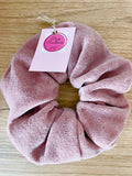 scrunchie dusty pink