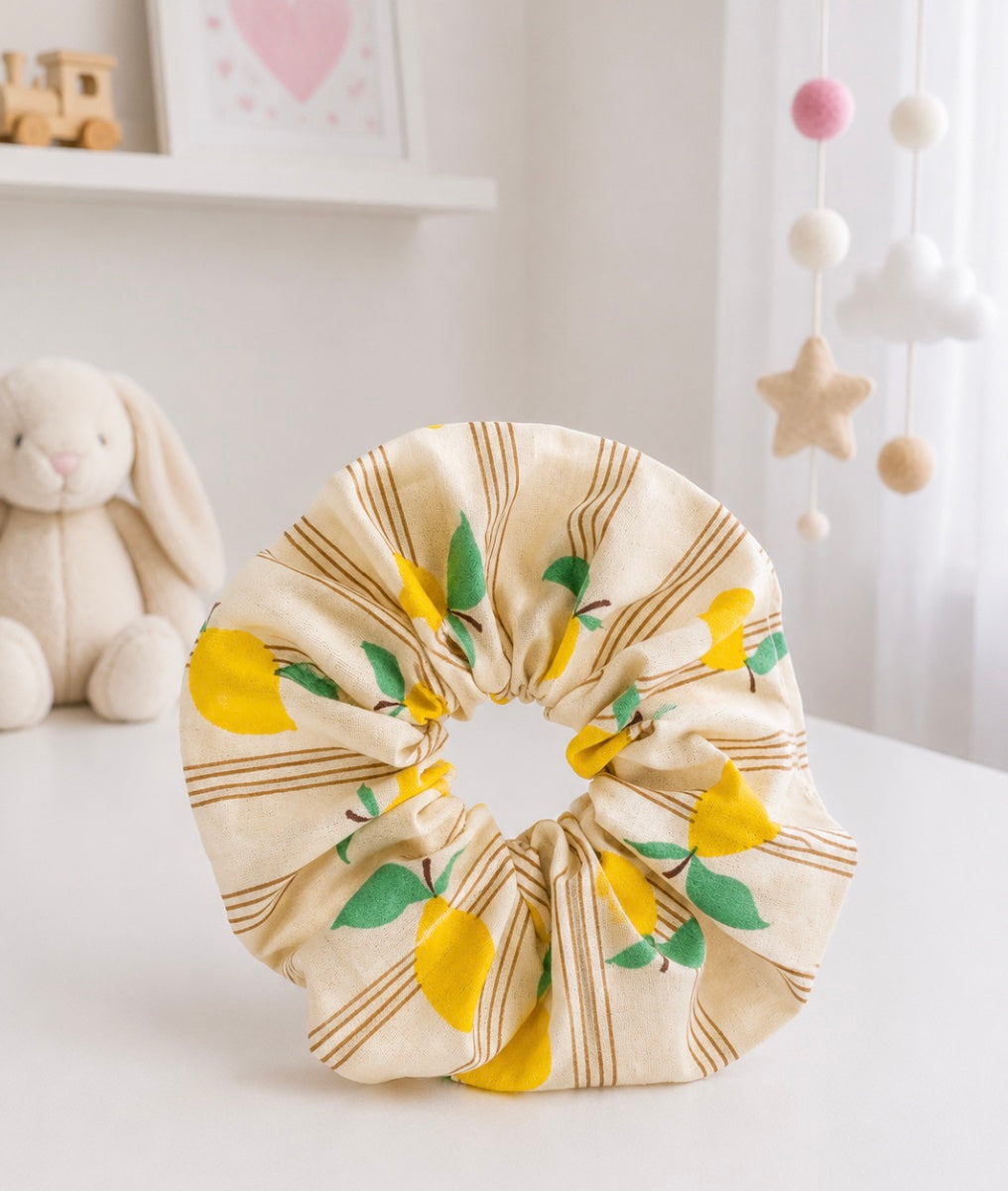 scrunchie lemon